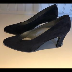 Stuart Weitzman suede navy heels